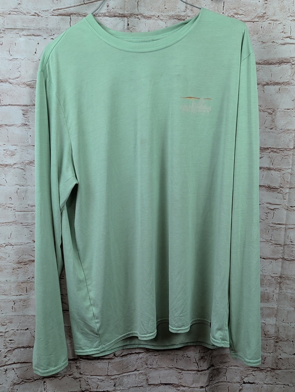 Patagonia Men's Long Sleeve Performance Shirt - Mint Green Logo Large
